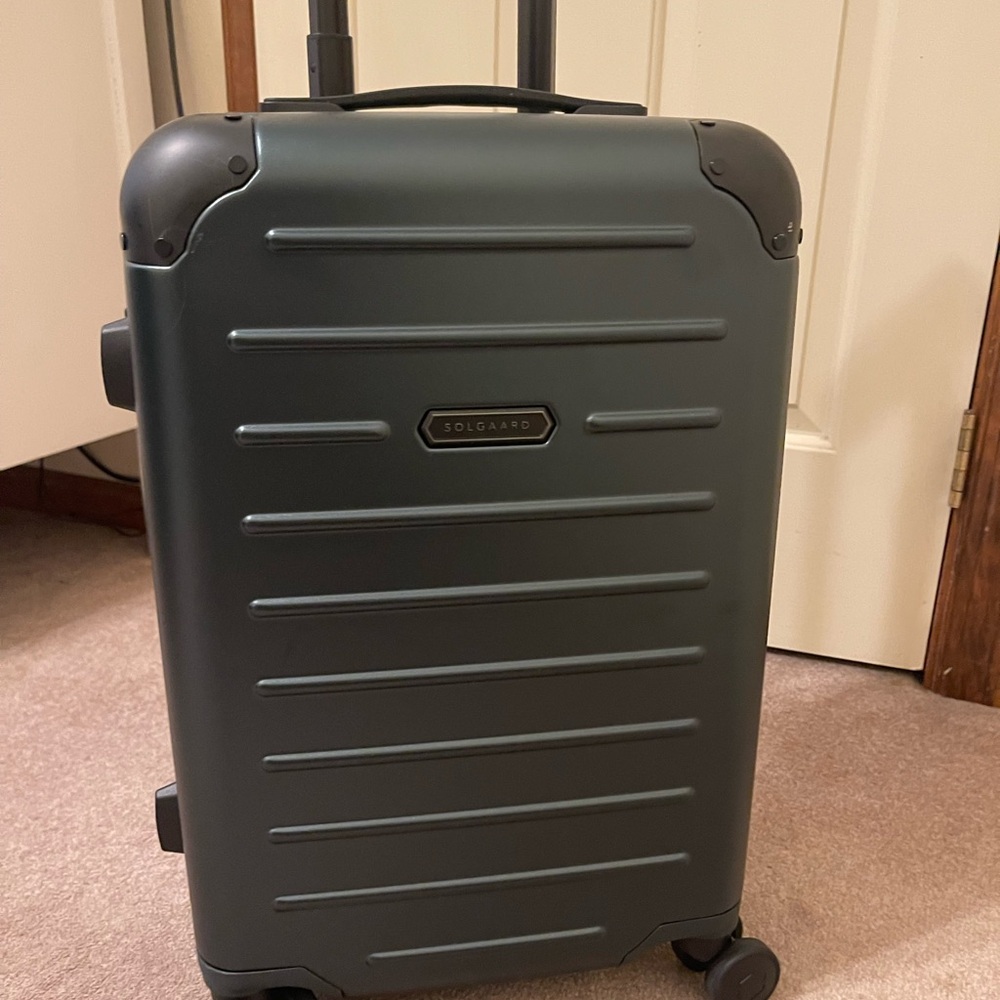 Solgaard Black Garment Bag